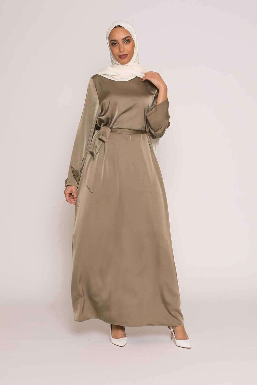 Abaya luxery satiné kaki clair boutique musulmane vêtement pour femme