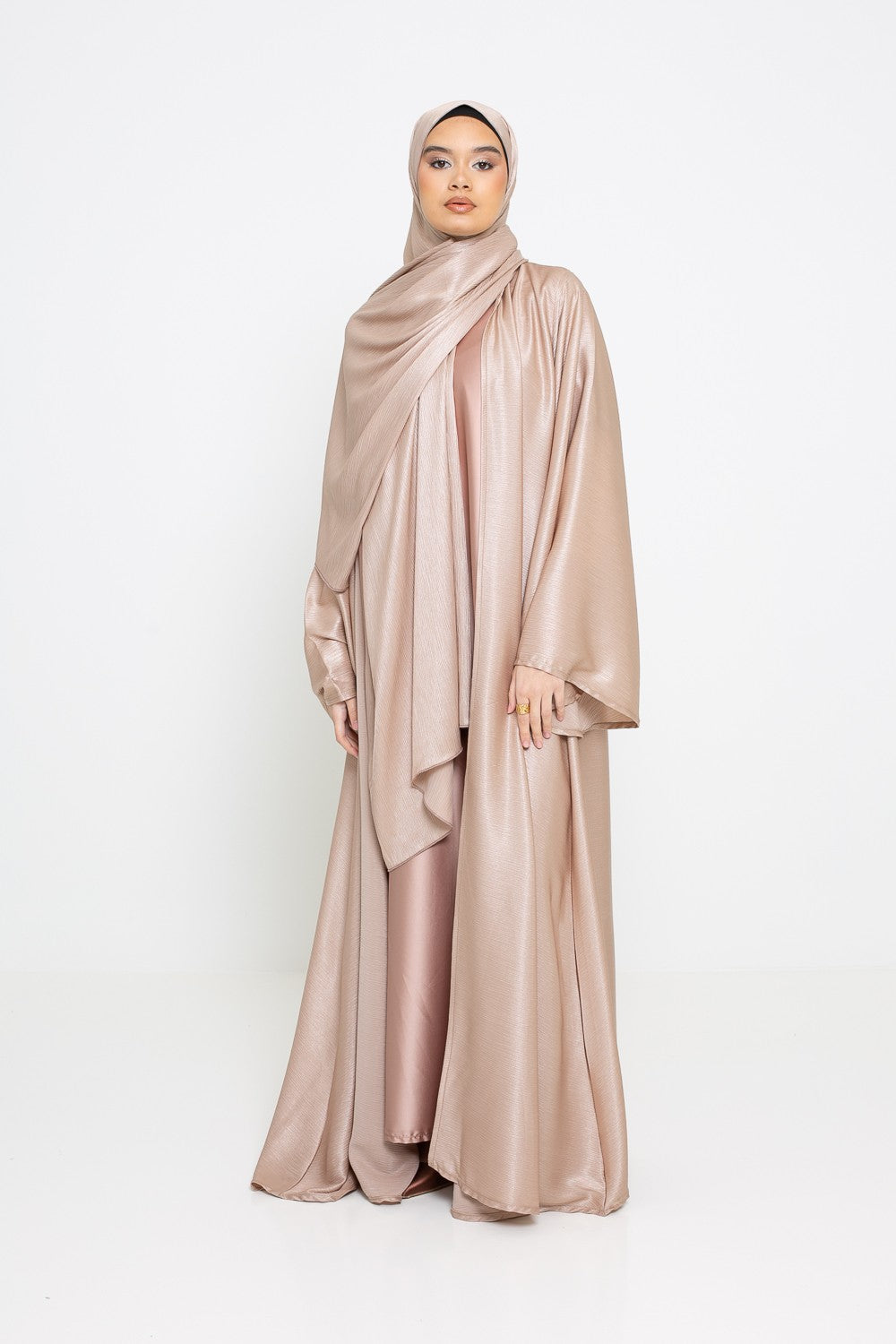 Abaya ensemble création de Dubaï