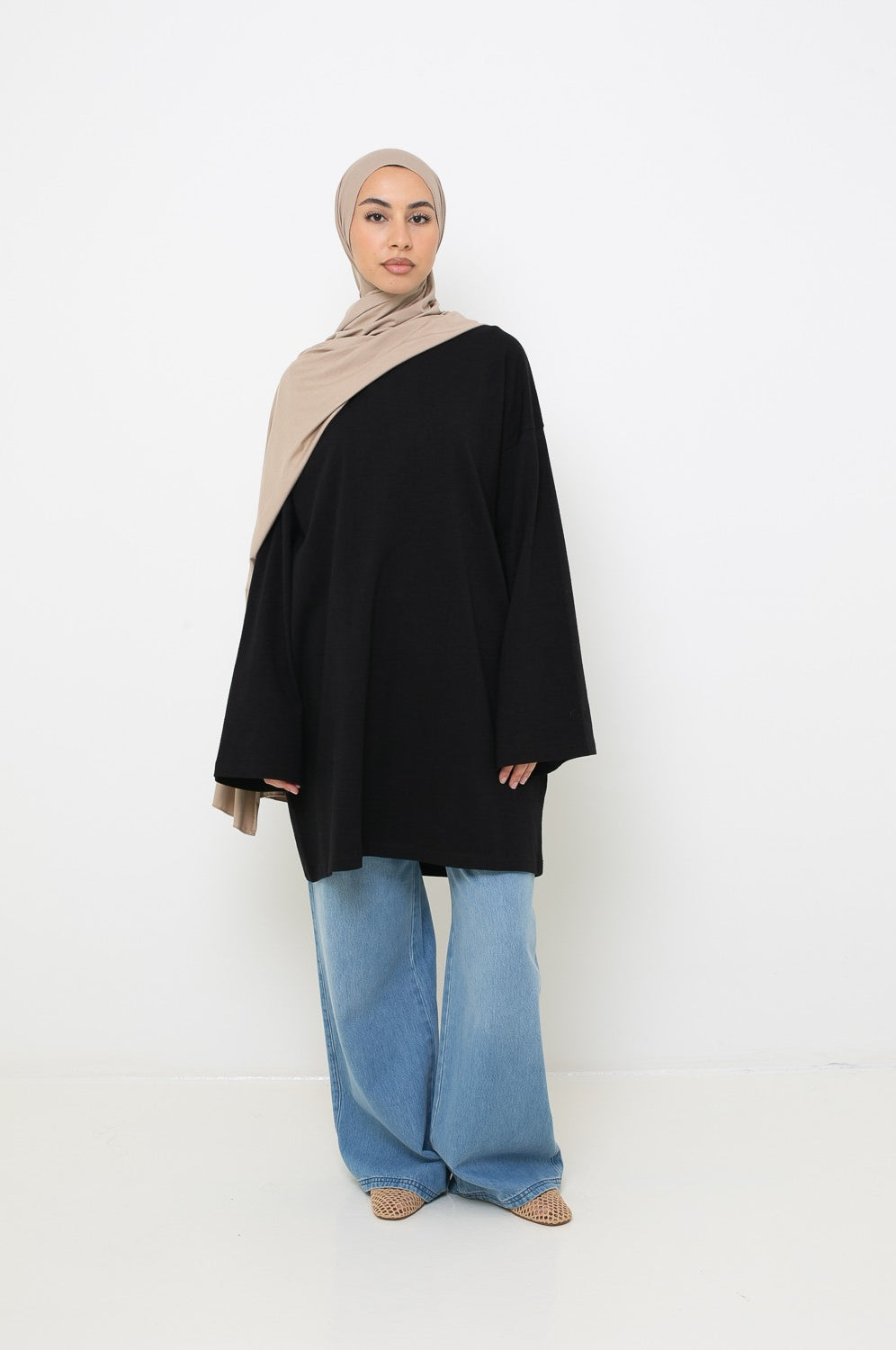 Maxi t-shirt coton noir pour femme modeste