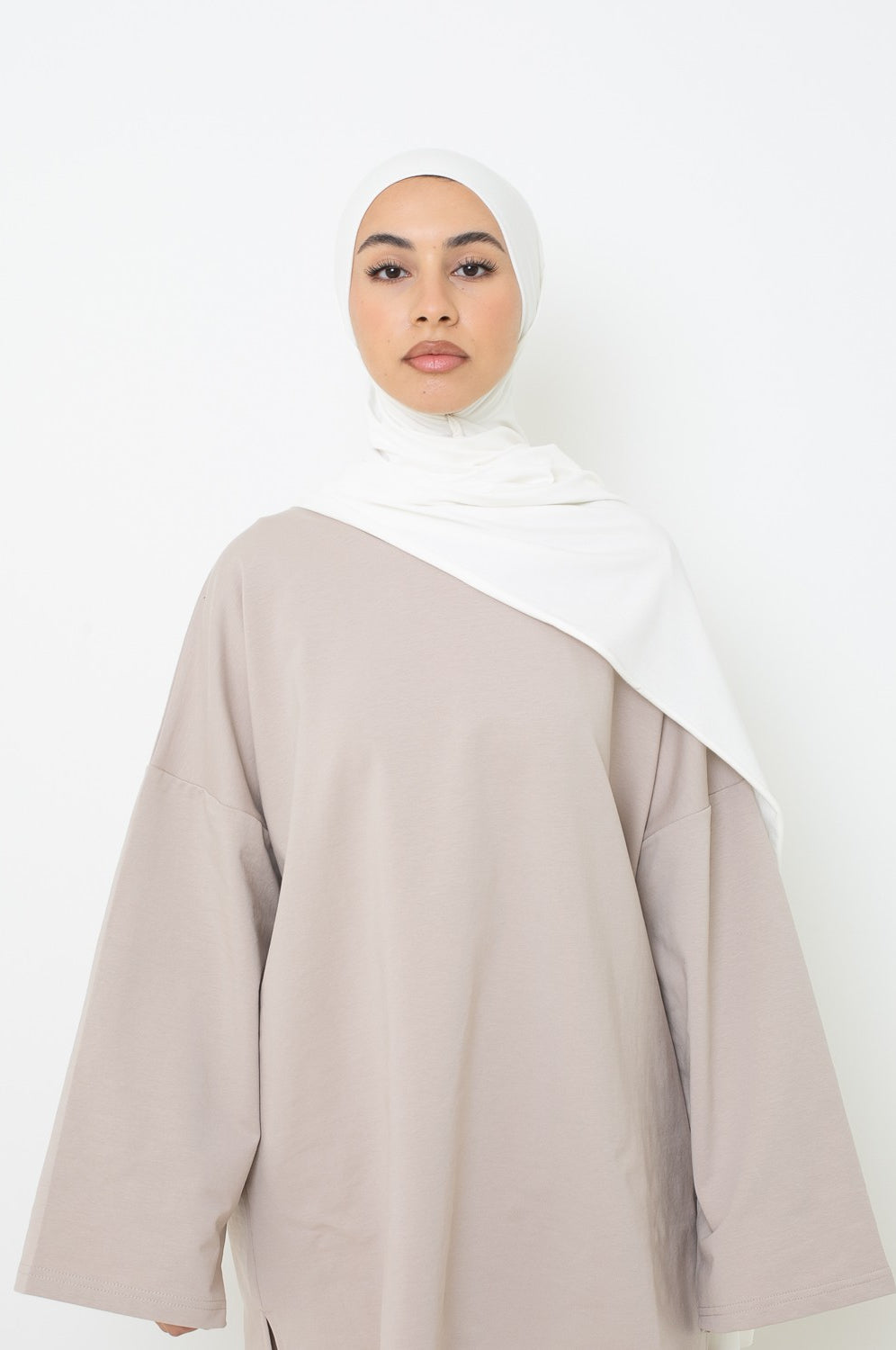Hijab jersey prêt à nouer blanc cassé