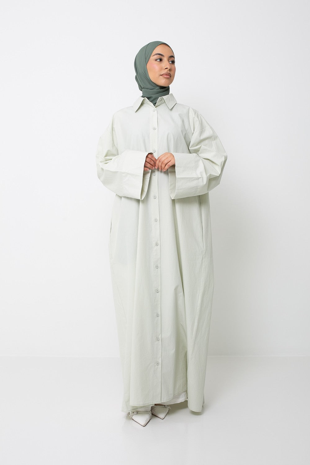 Robe chemise coton premium pour femme musulmane. Collection printemps été.