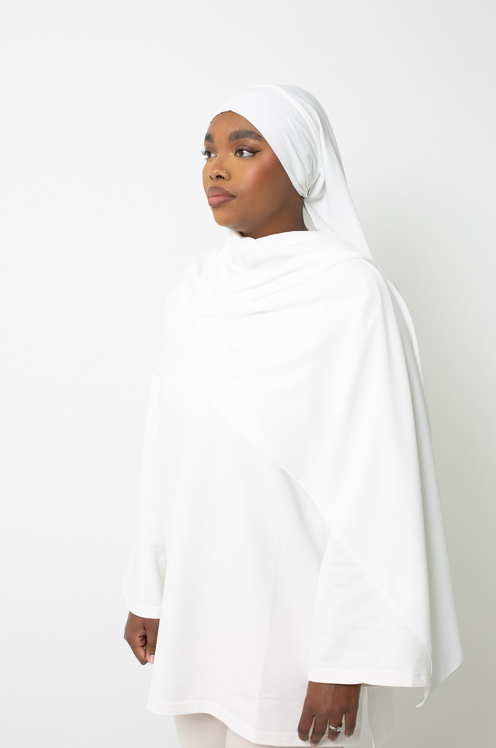 Hijab soie de Médine blanc cassé prêt à nouer