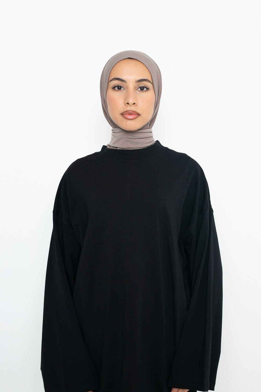 Hijab sport à enfiler moderne taupe