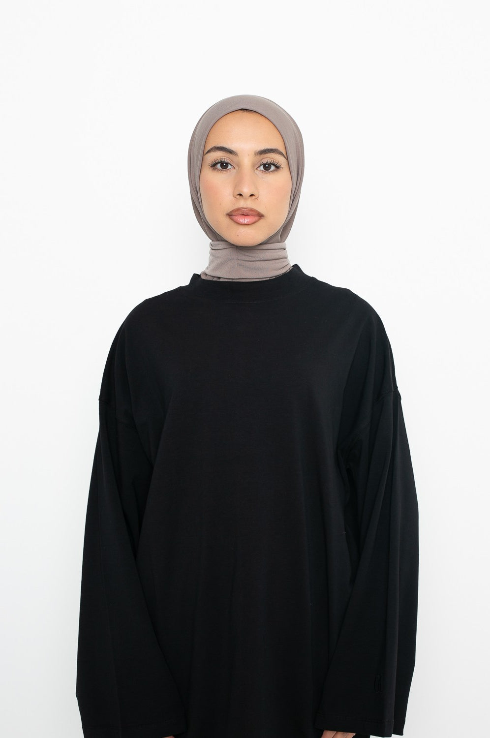 Hijab sport à enfiler moderne taupe