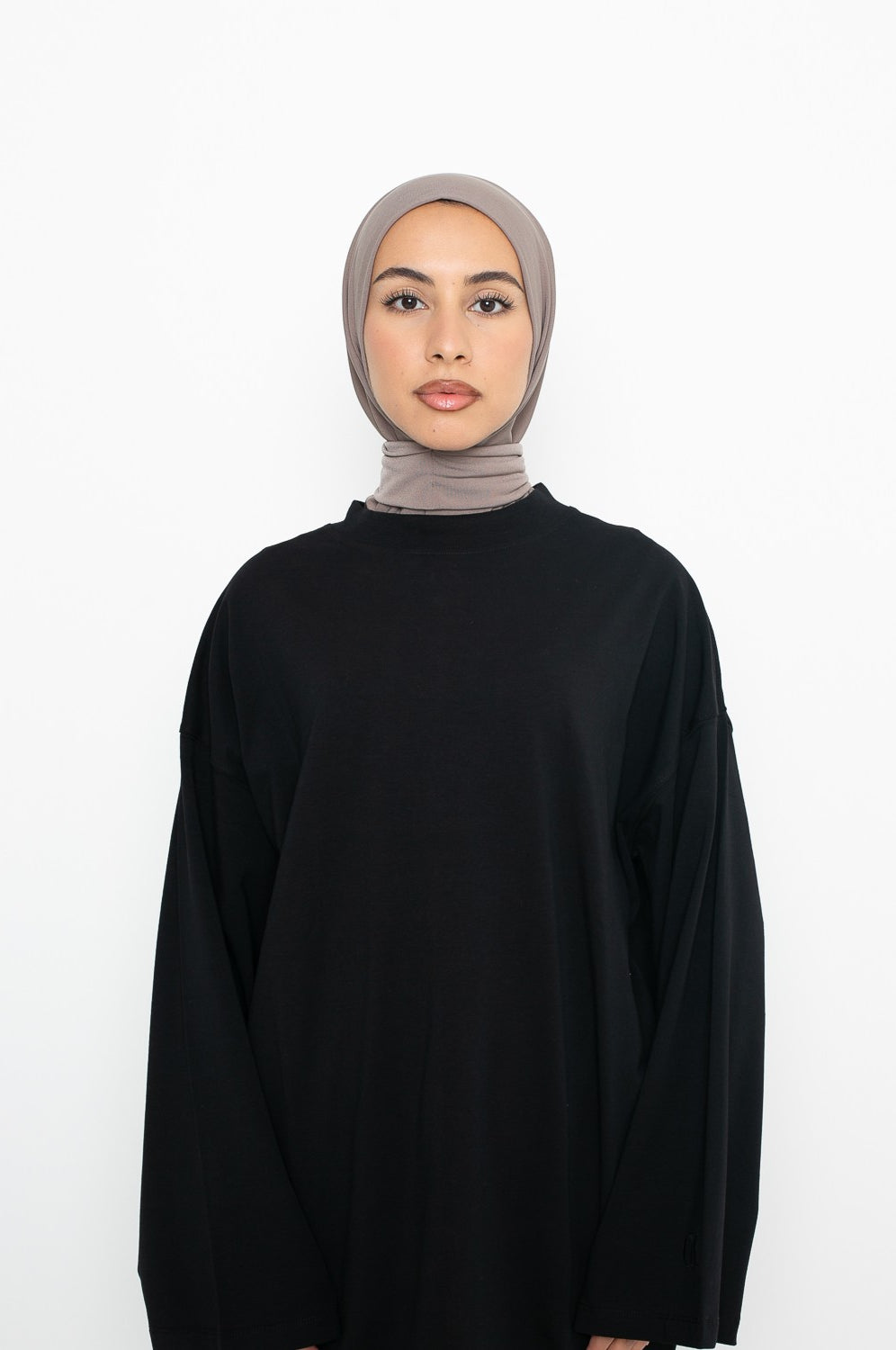 Hijab sport à enfiler moderne taupe