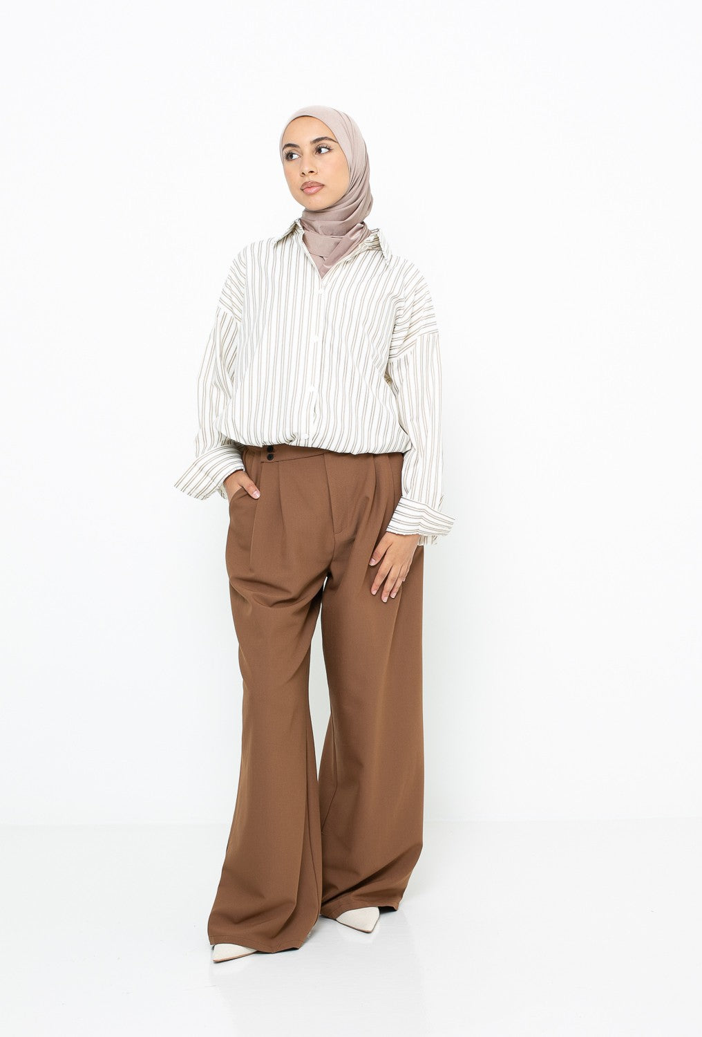 Pantalon ample camel habillé pour femme musulmane