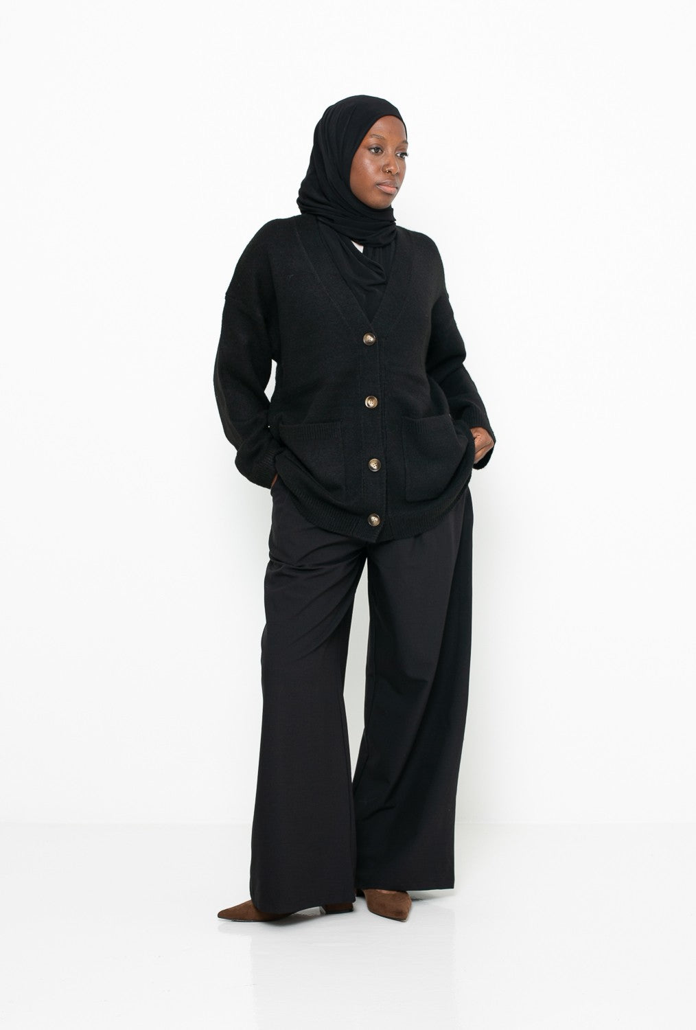 Cardigan noir mi long pour femme musulmane. Boutique hijab