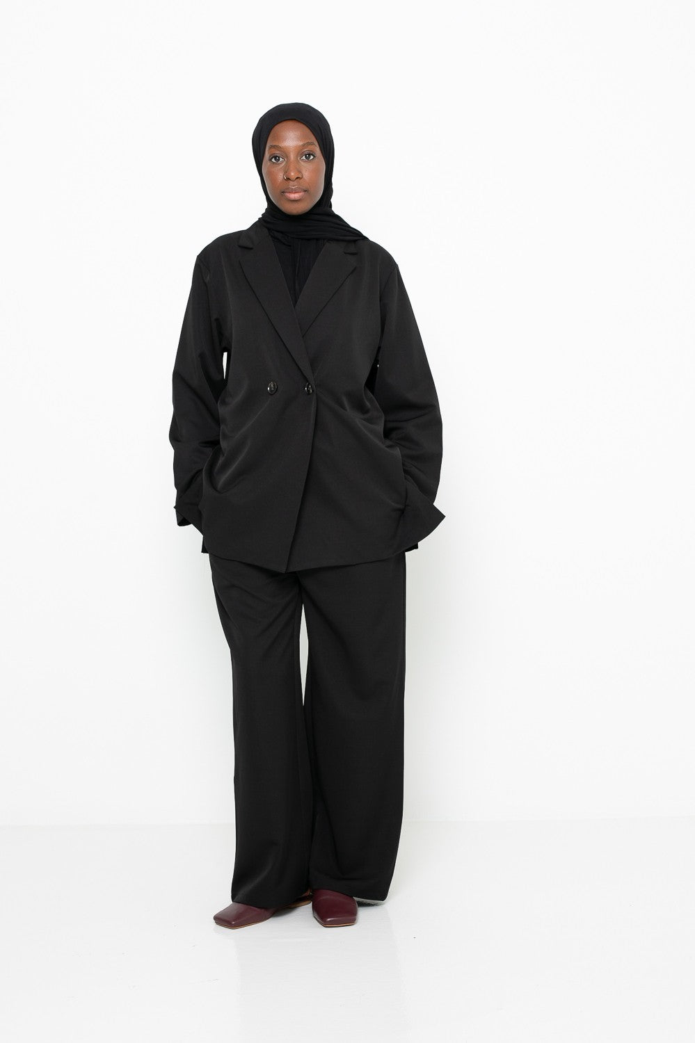 ensemble tailleur noir femme musulmane