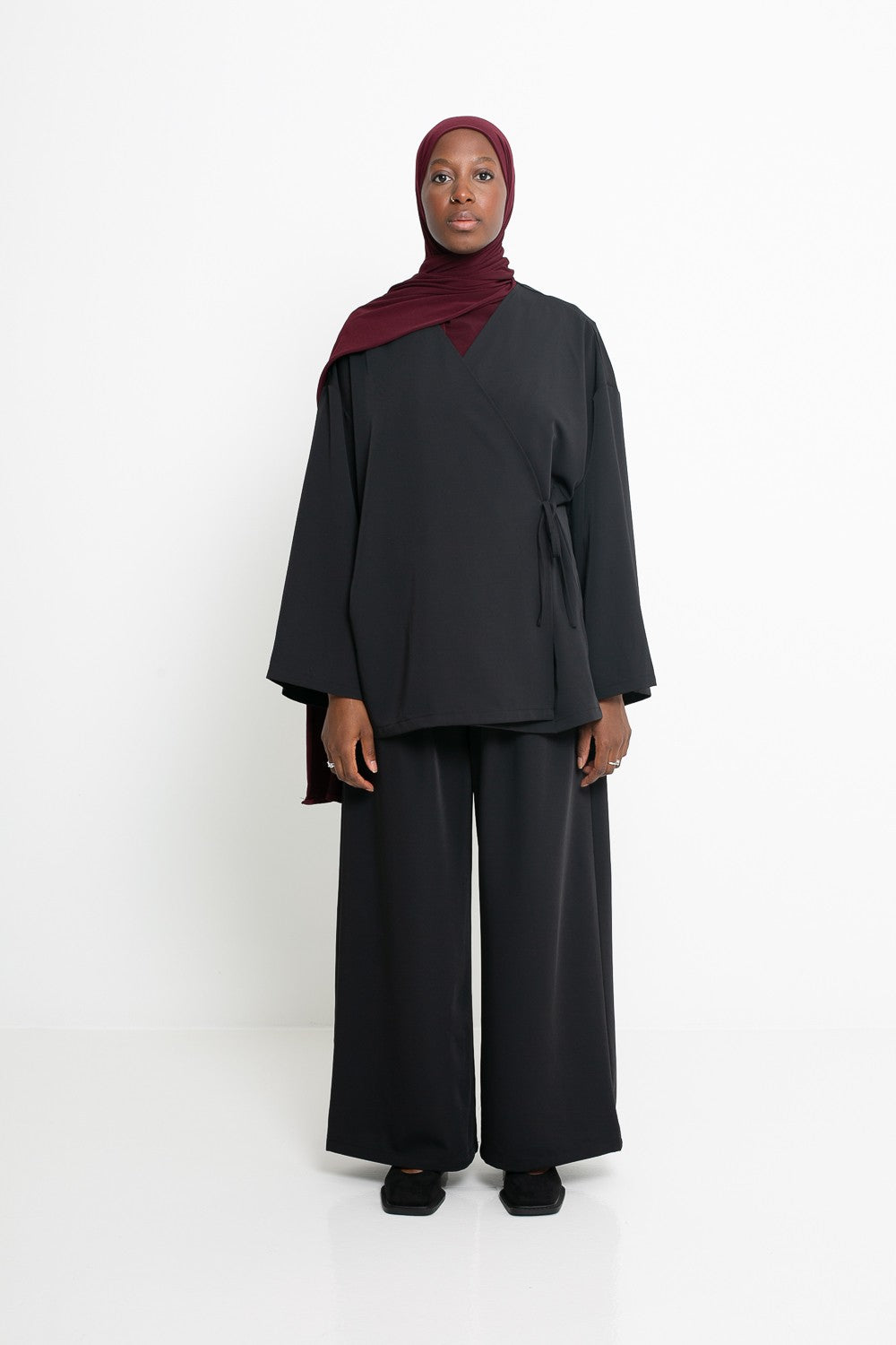Veste création à nouer classe et chic pour femme musulmane. Boutique hijab mode.