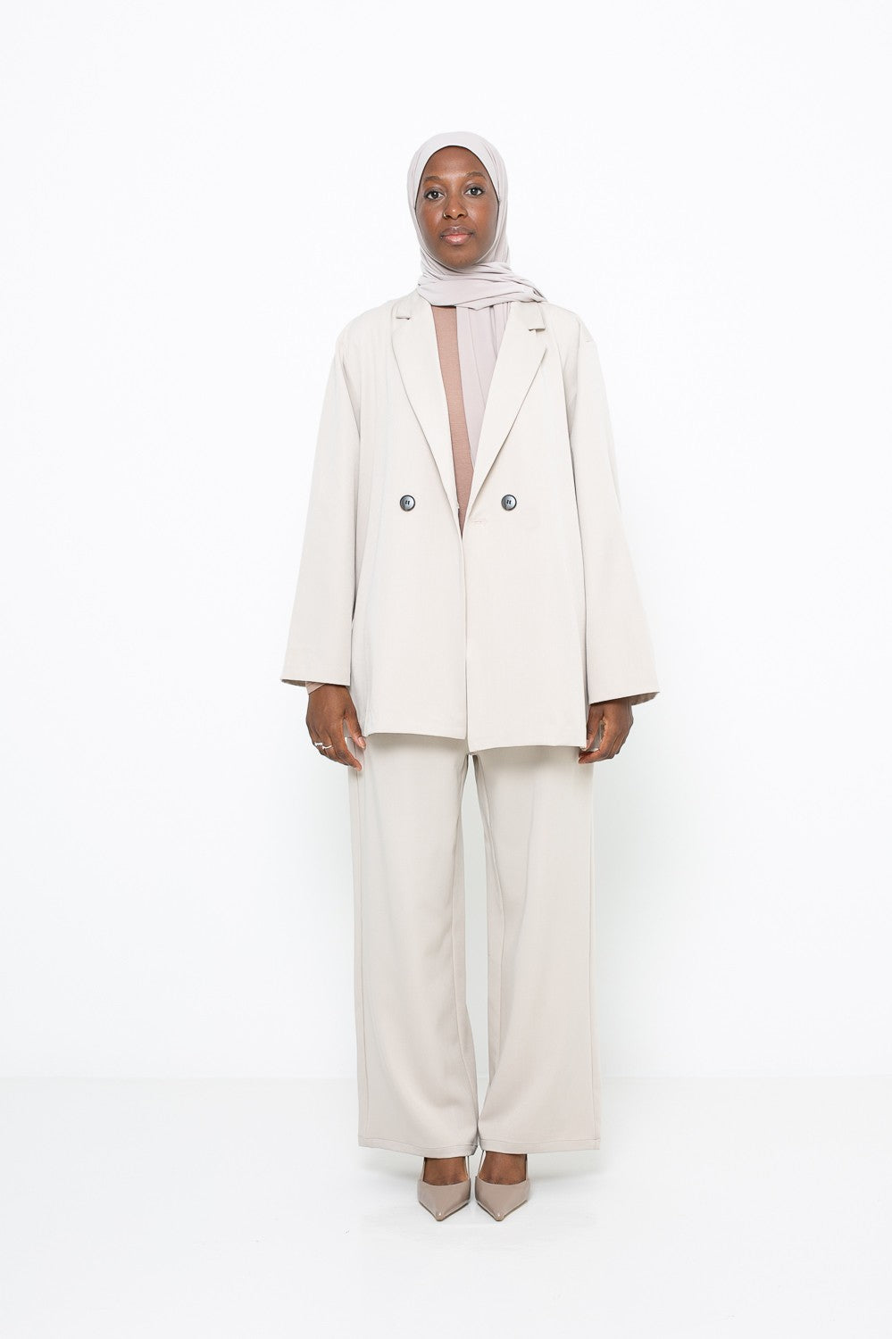 Ensemble tailleur blazer moderne pour femme voilée musulmane