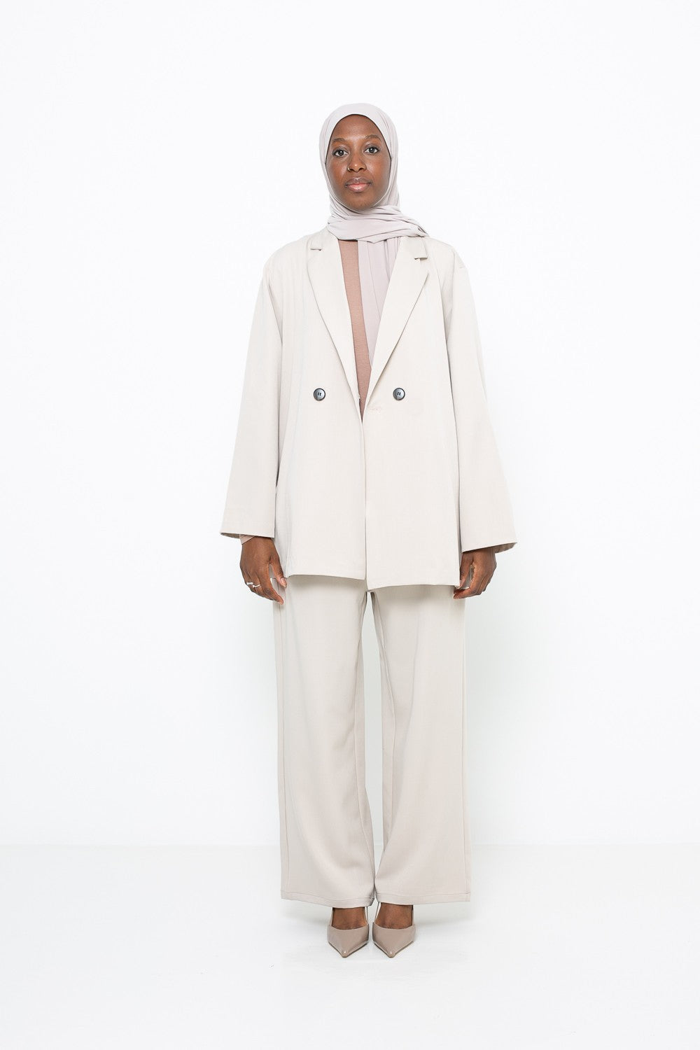 Ensemble tailleur blazer moderne pour femme voilée musulmane