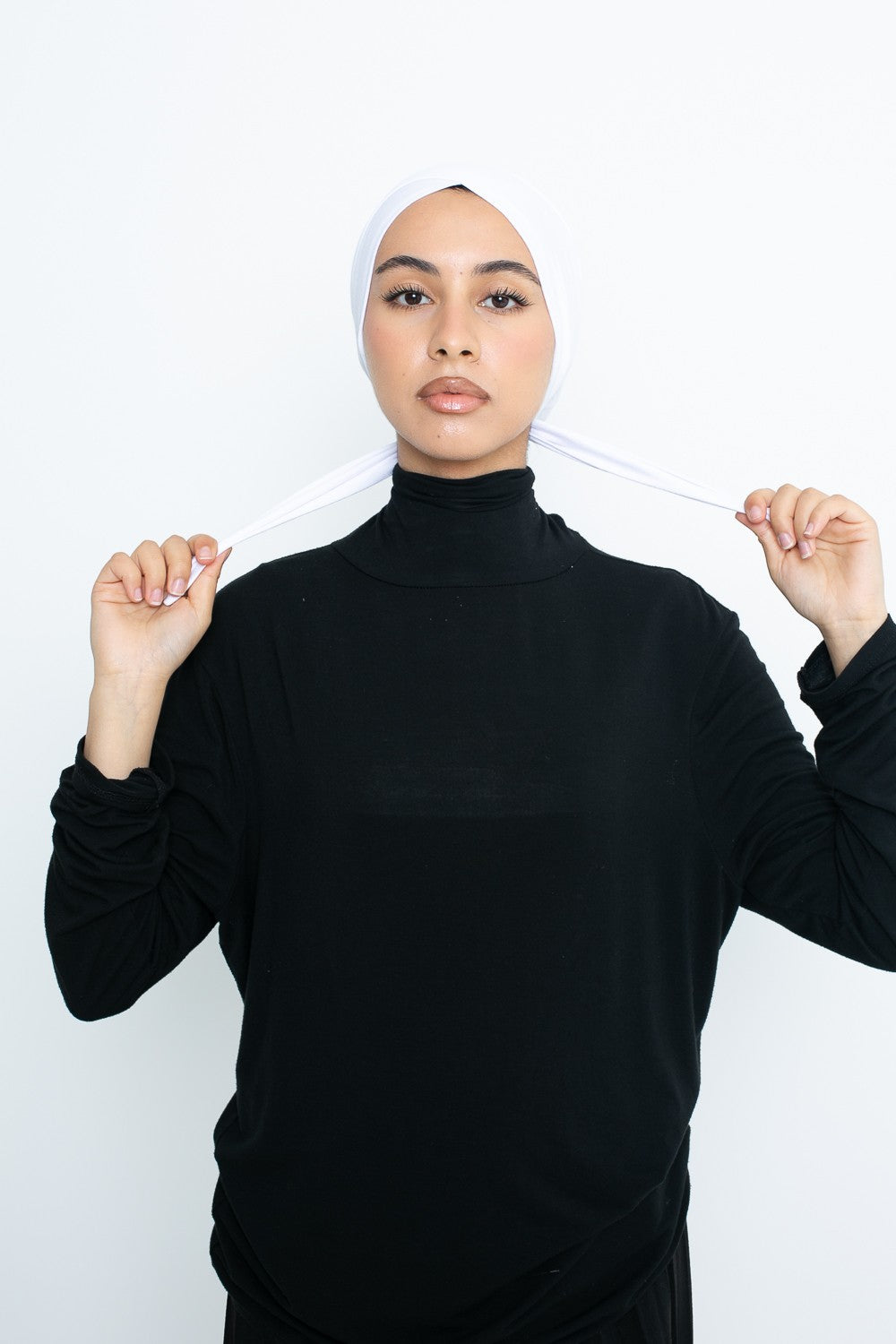 bonnet croisé à nouer