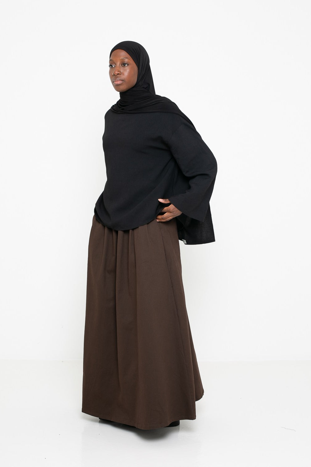 Haut basic noir ample pour femme musulmane.