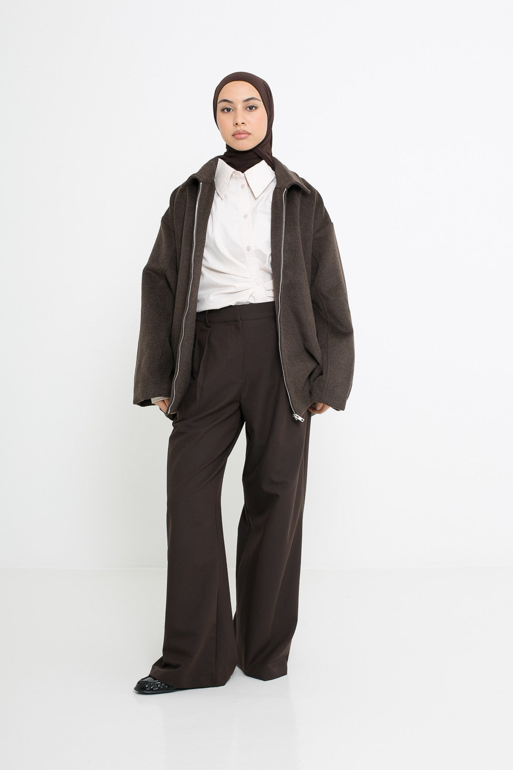 Manteau en laine marron coupe ample pour femme musulmane. Boutique de prêt à porter pour femme musulmane.