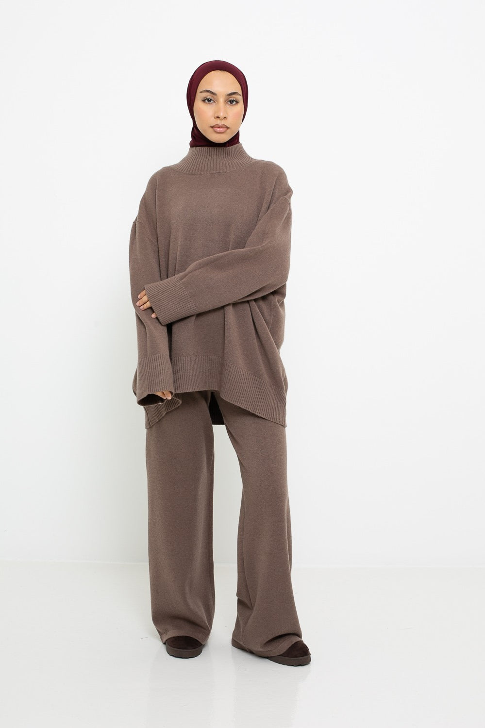 Ensemble hiver pour femme musulmane, composé d'un pantalon ample et d'un pull long. Boutique modeste fashion.