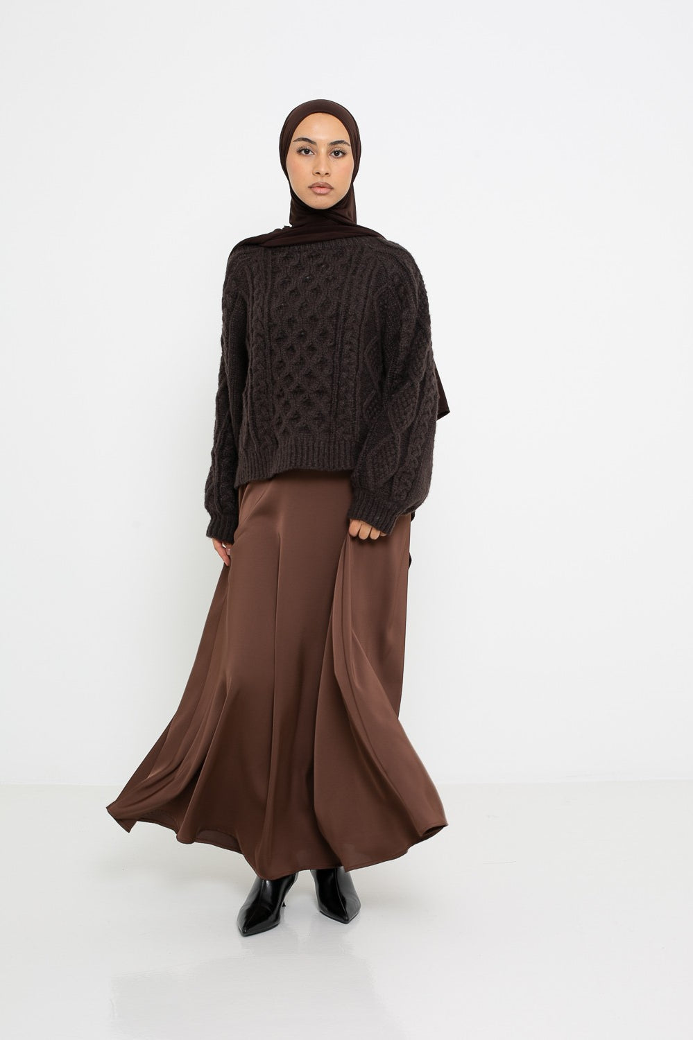 Jupe évasée satinée classe pour femme musulmane. Boutique hijab moderne