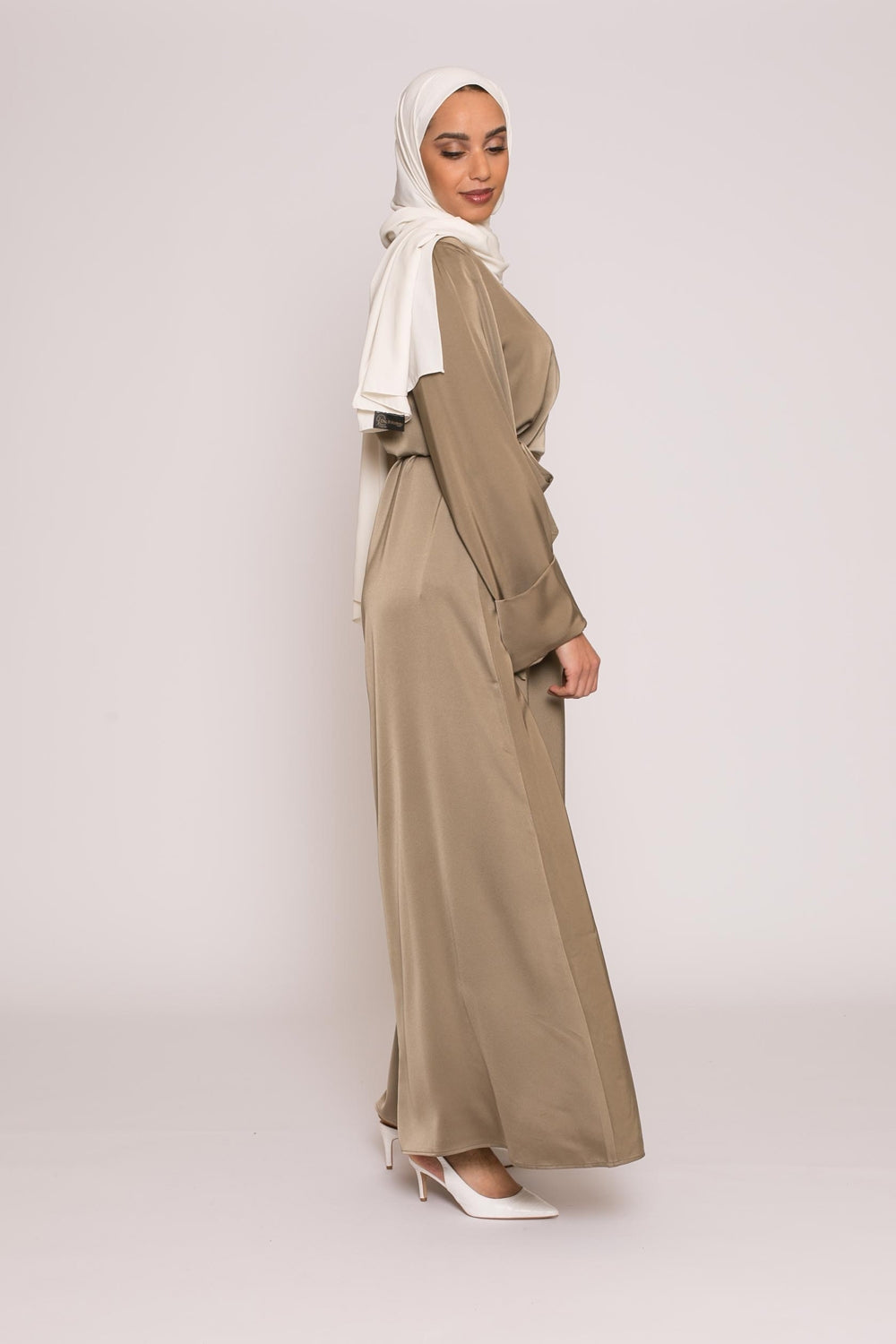 Abaya luxery satiné kaki clair boutique musulmane vêtement pour femme