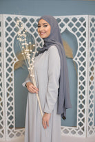 Robe longue mastoura coupe évasée gris clair boutique hijab pour femme musulmane