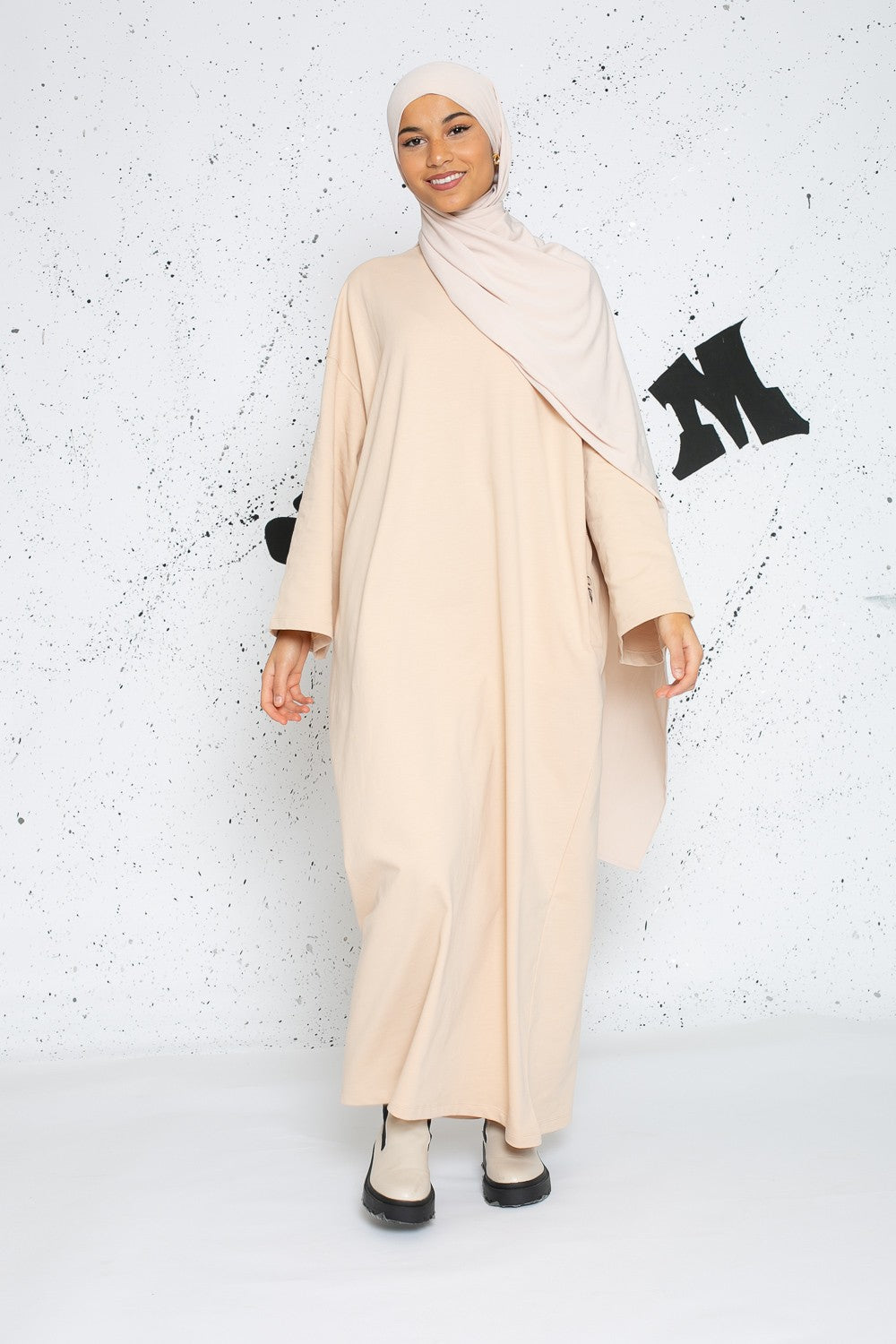 Robe sweat manche large beige pour jeune fille modeste