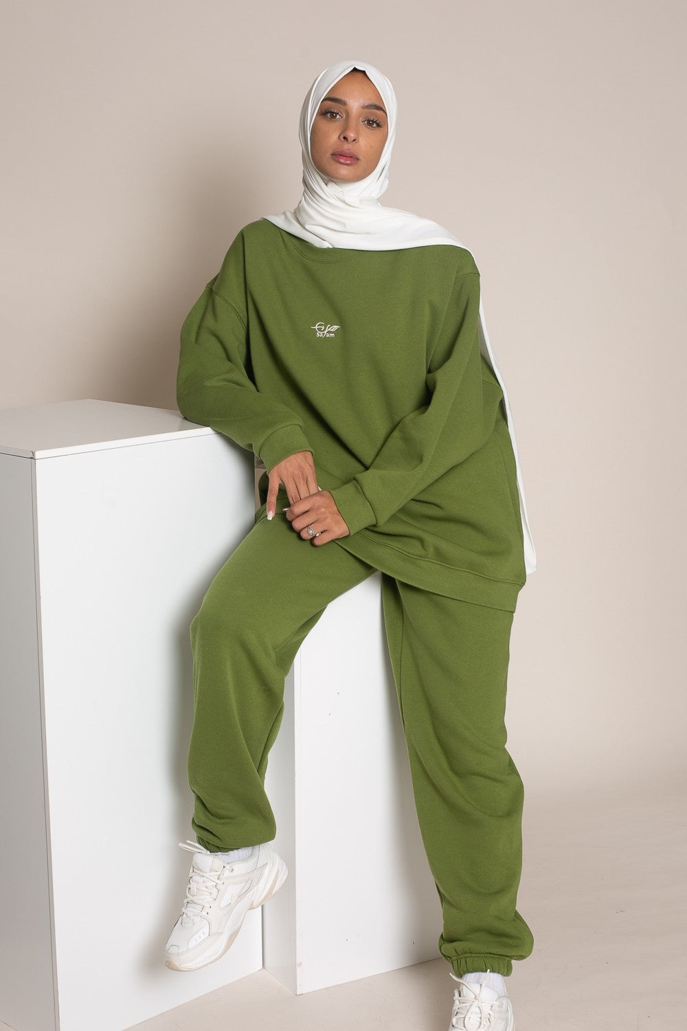 Ensemble jogging coupe loose pour jeune fille modeste sportswear