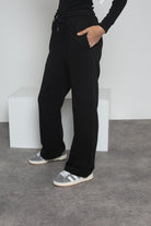 Bas de jogging ample noir pour femme musulmane. Coton. Marque Salam