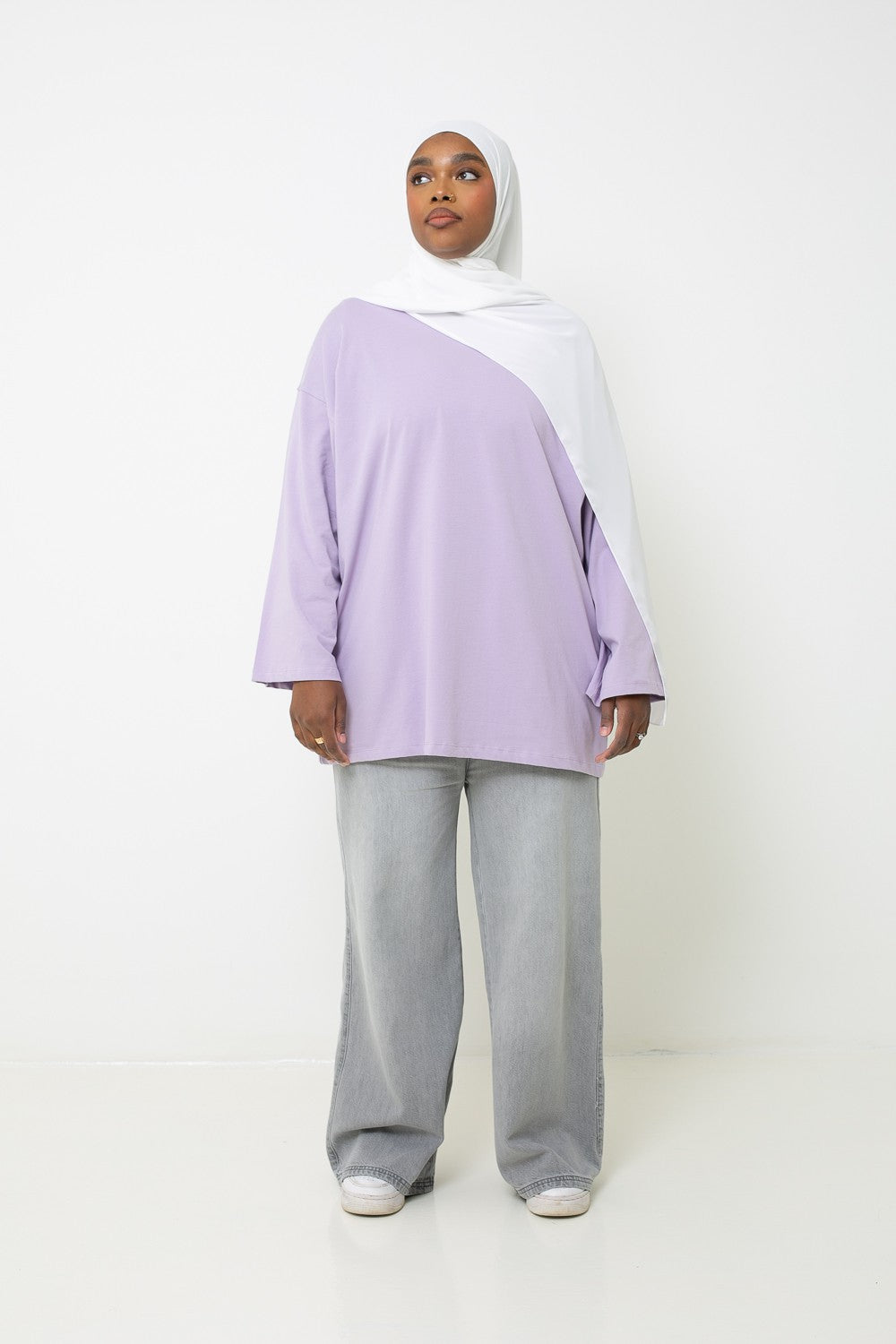 Maxi t-shirt ample en coton à manche longue pour femme musulmane. Boutique hijab moderne.