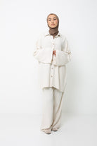 Ensemble ample lin avec chemise longue et ample et pantalon large. Collection printemps été 2025 pour  femme musulmane.