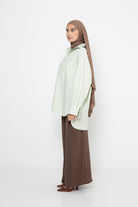 Chemise coton premium asymétrique pour femme modeste. Boutique CM.