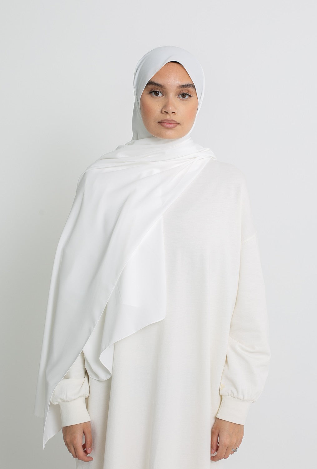 Hijab soie de Médine blanc cassé