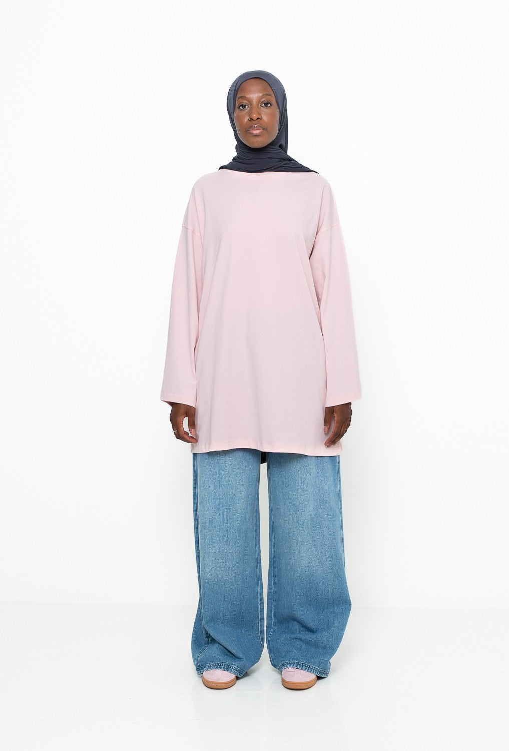 Maxi t-shirt en coton long et large pour femme voilée moderne