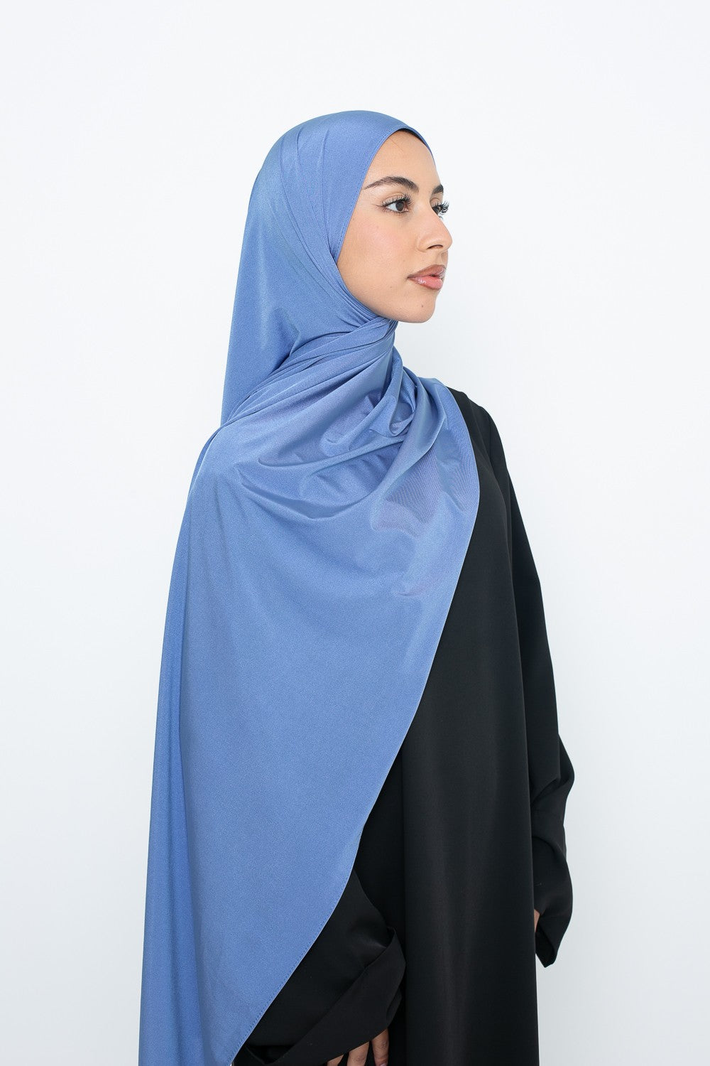 Hijab satin jersey premium bleu pour fête