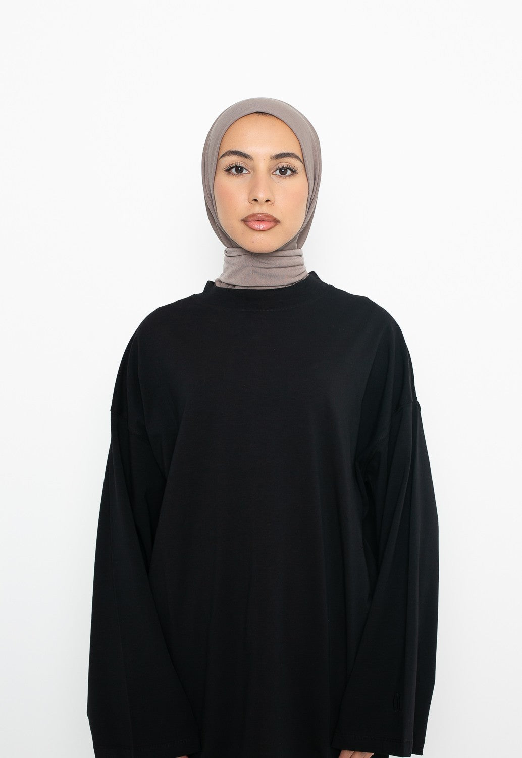 Hijab sport à enfiler moderne taupe