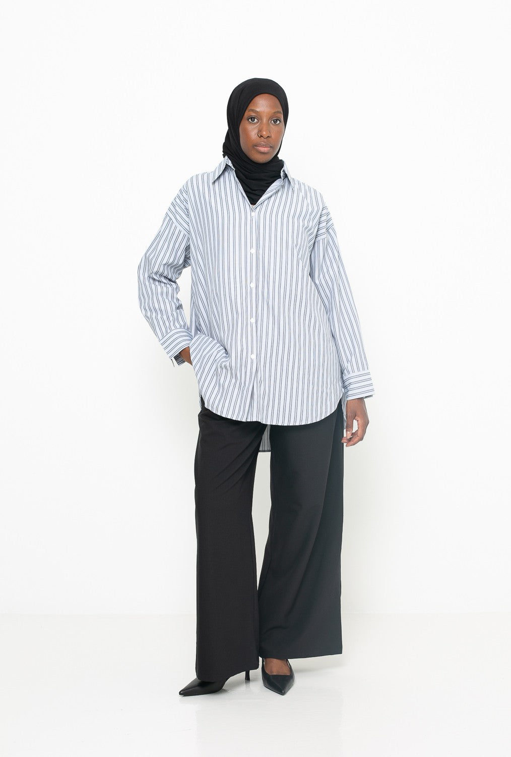 Chemise classe rayée pour femme moderne musulmane. Boutique hijab tendance