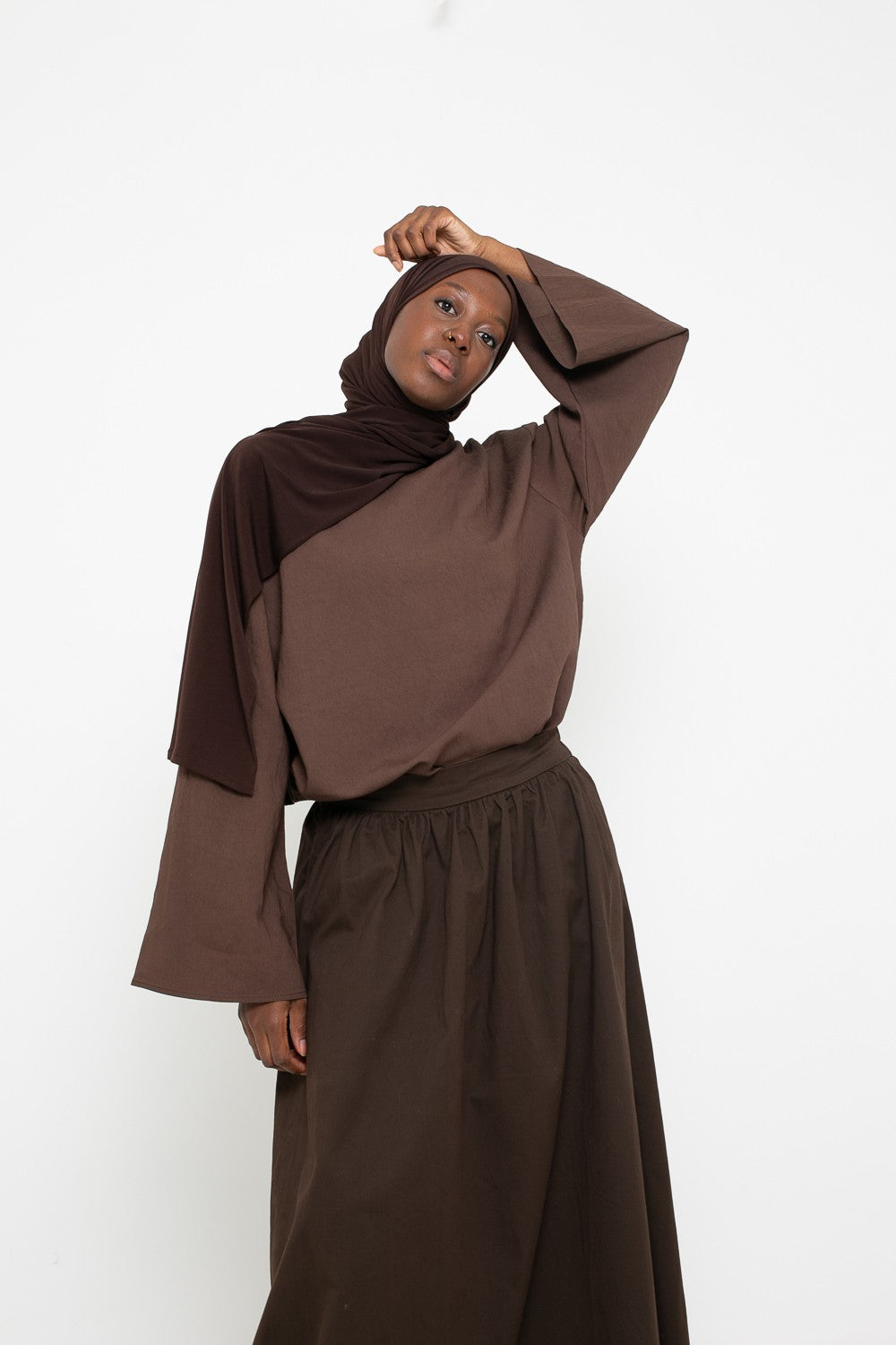 Haut simple basic ample marron pour femme musulmane. Boutique moderne musulmane
