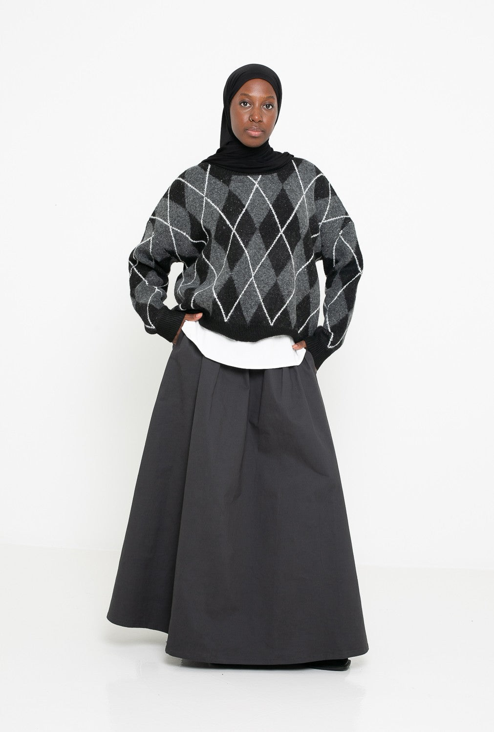 Jupe en coton premium gris foncé coupe trapèze pour femme musulmane