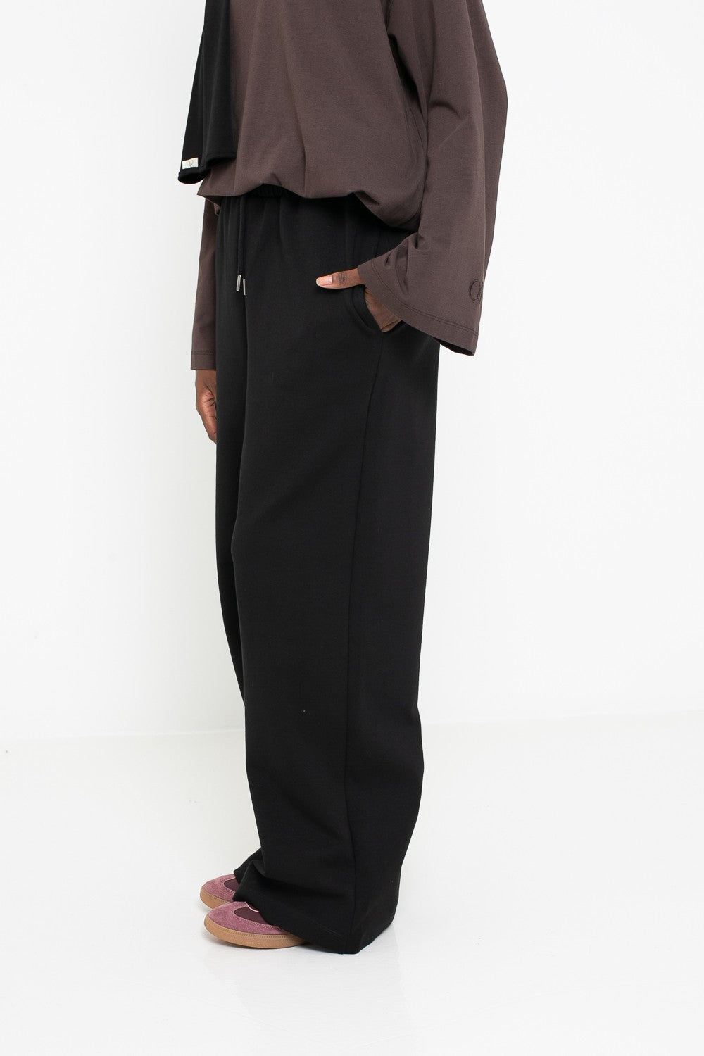 Pantalon ample en coton jogger profil gauche