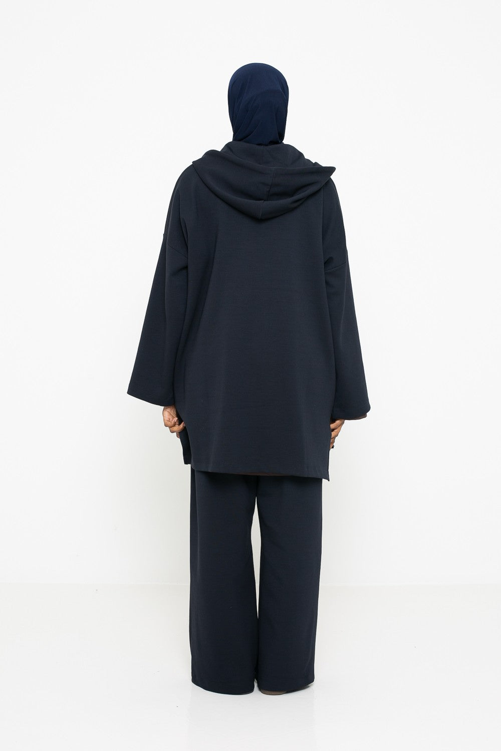 Pantalon ample taille élastique en coton pour femme musulmane vue de dos.