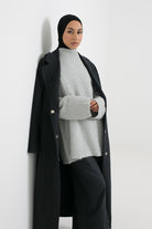Pull en laine gris clair coupe ample pour femme. Boutique musulmane de prêt à porter Chic and modesty.