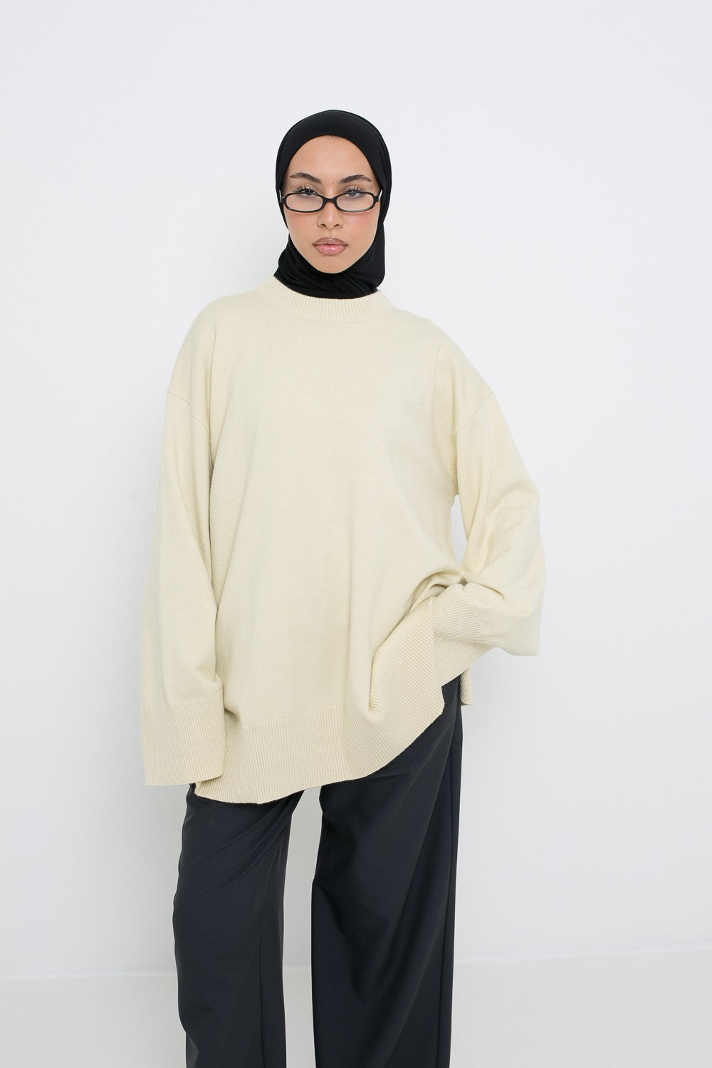 Pull ample en maille fine avec manche large de couleur jeune beurre pour femme musulmane