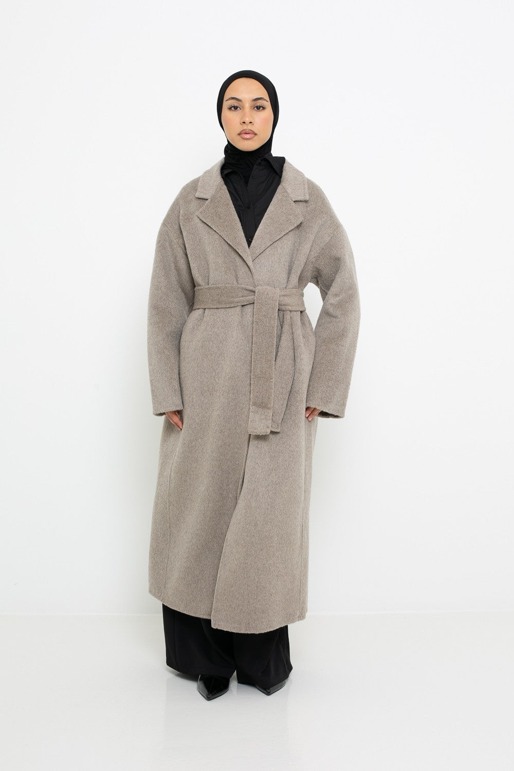 Manteau long en laine avec ceinture pour femme musulamne