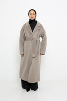 Manteau long en laine avec ceinture pour femme musulamne
