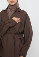 Surchemise détail manche et bouton. Pour femme musulmane moderne.