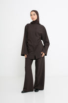 Chemise longue marron foncé d'hiver avec manche large et col mao