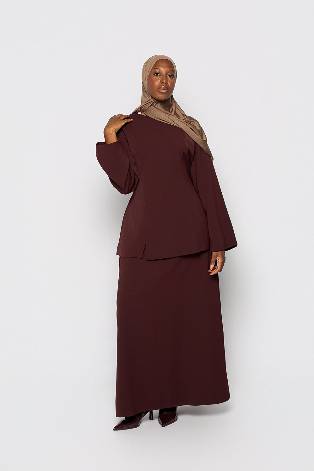Haut classe à fente pour femme musulmane moderne. Boutique hijab tendance marque modeste fashion
