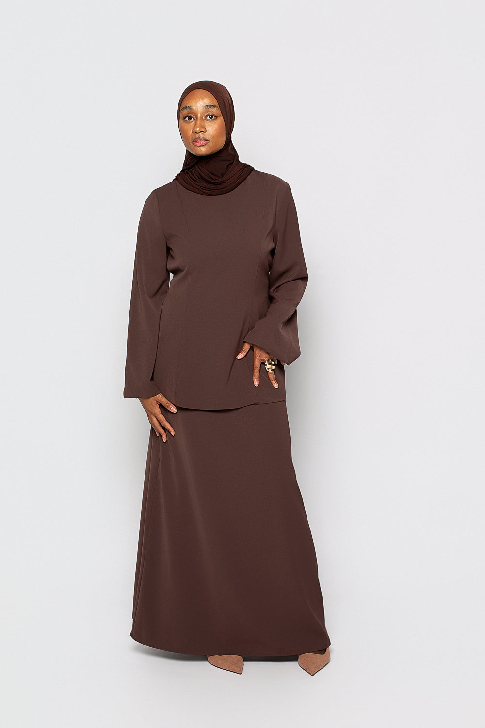 Vêtement classe et moderne pour femme musulmane boutique hijab.