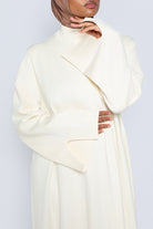 détails manchettes robe